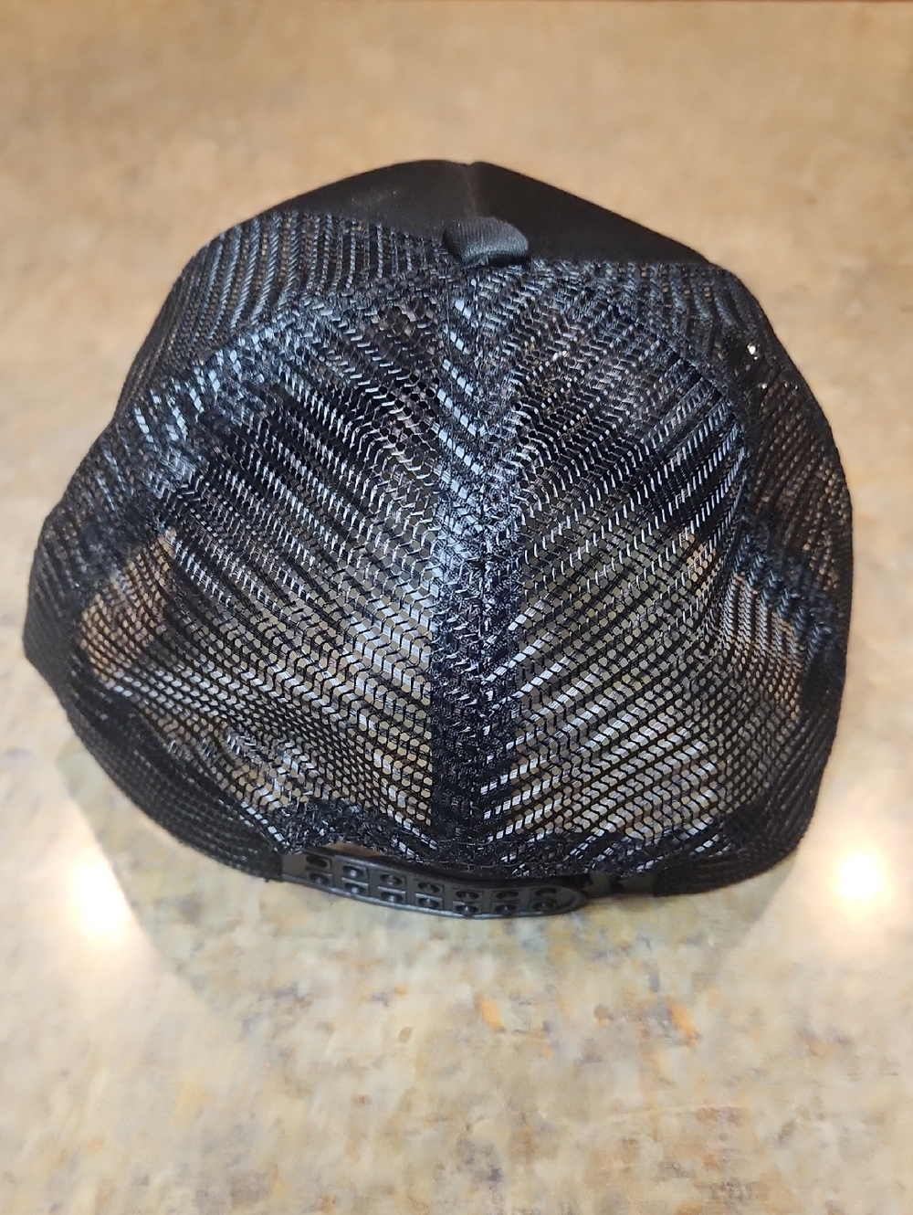 AV Trucker Cap - Picture 5 of 9